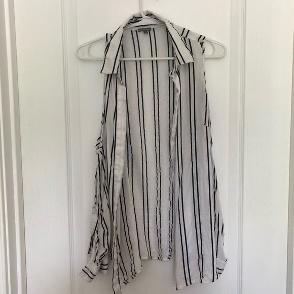 Charlotte Russe Women's Button Up Shirt Cold Shoulder Long Sleeve‎ Striped Small - Picture 1 of 9